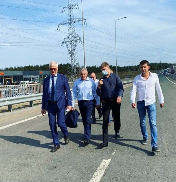 Фото: В Тольятти состоялось выездное совещание по нарушениям на автодороге М-5 «Урал» — Портал «НеСлухи.рф» (nesluhi.info) В Тольятти состоялось выездное совещание по нарушениям на автодороге М-5 «Урал» — Портал «НеСлухи.рф» (nesluhi.info)