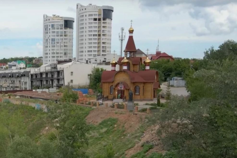 Фото: РПЦ вновь обвиняют в незаконном строительстве храма на берегу Волги — Портал «НеСлухи.рф» (nesluhi.info) РПЦ вновь обвиняют в незаконном строительстве храма на берегу Волги — Портал «НеСлухи.рф» (nesluhi.info)