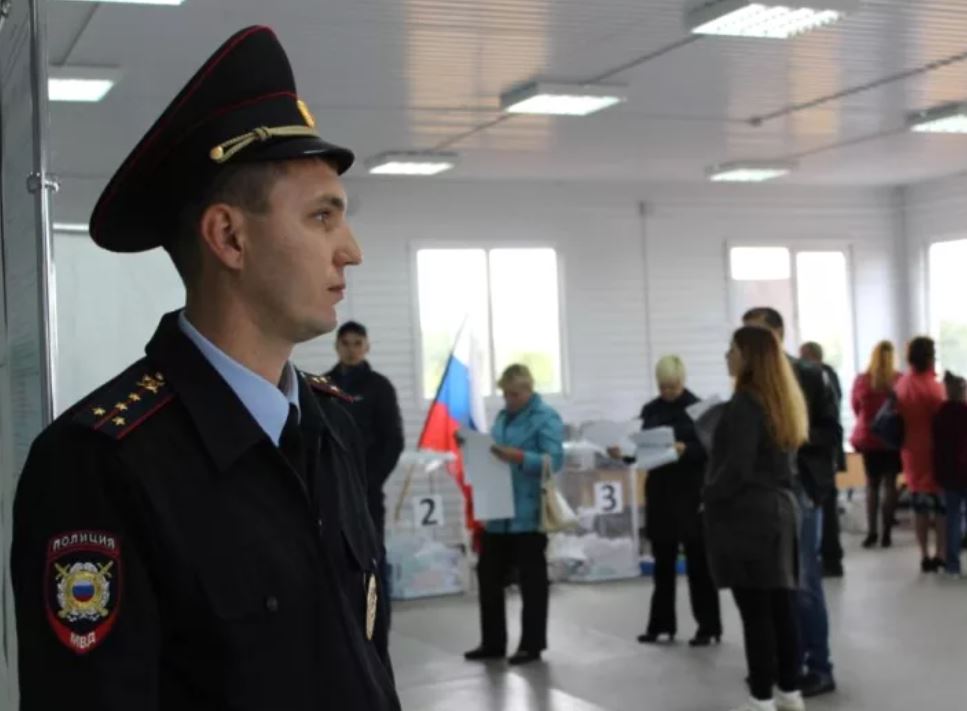 Фото: На самарских избирательных участках будут работать 1700 полицейских — Портал «НеСлухи.рф» (nesluhi.info) На самарских избирательных участках будут работать 1700 полицейских — Портал «НеСлухи.рф» (nesluhi.info)