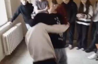 В Тольятти прокуратура организовала проверку в связи с дракой девочек в школе 
