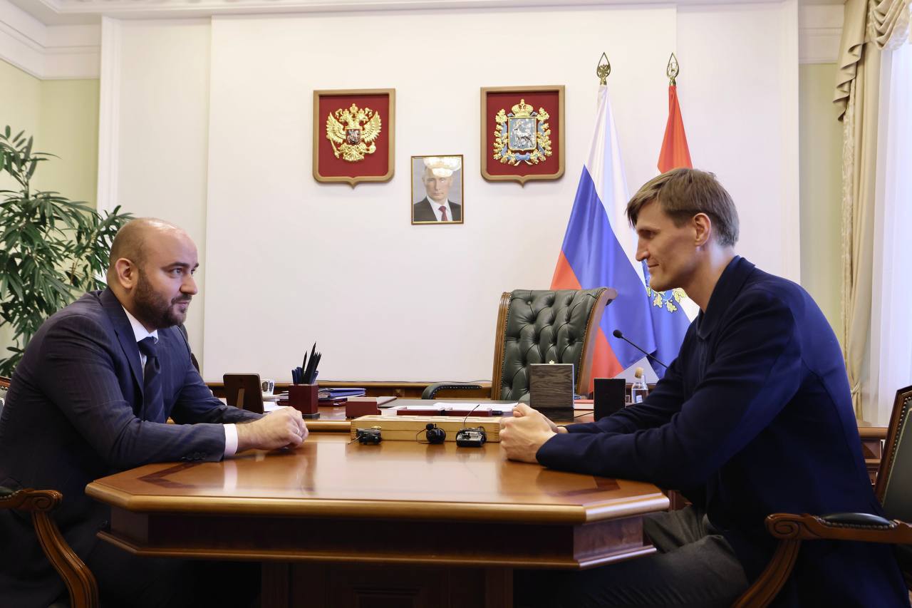 Фото: Вячеслав Федорищев и Андрей Кириленко обсудили развитие баскетбола в Самарской области — Портал «НеСлухи.рф» (nesluhi.info) Вячеслав Федорищев и Андрей Кириленко обсудили развитие баскетбола в Самарской области — Портал «НеСлухи.рф» (nesluhi.info)