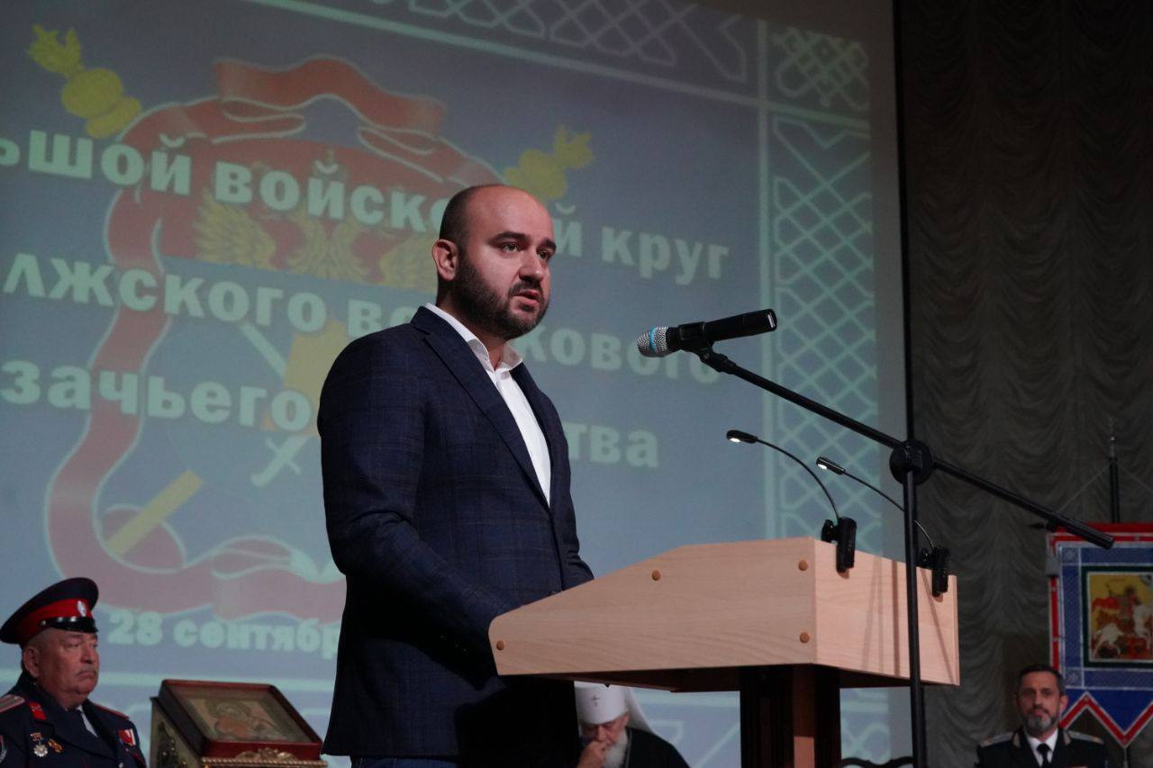 Фото: Вячеслав Федорищев принял участие в Большом войсковом круге Волжского войскового казачьего общества — Портал «НеСлухи.рф» (nesluhi.info) Вячеслав Федорищев принял участие в Большом войсковом круге Волжского войскового казачьего общества — Портал «НеСлухи.рф» (nesluhi.info)