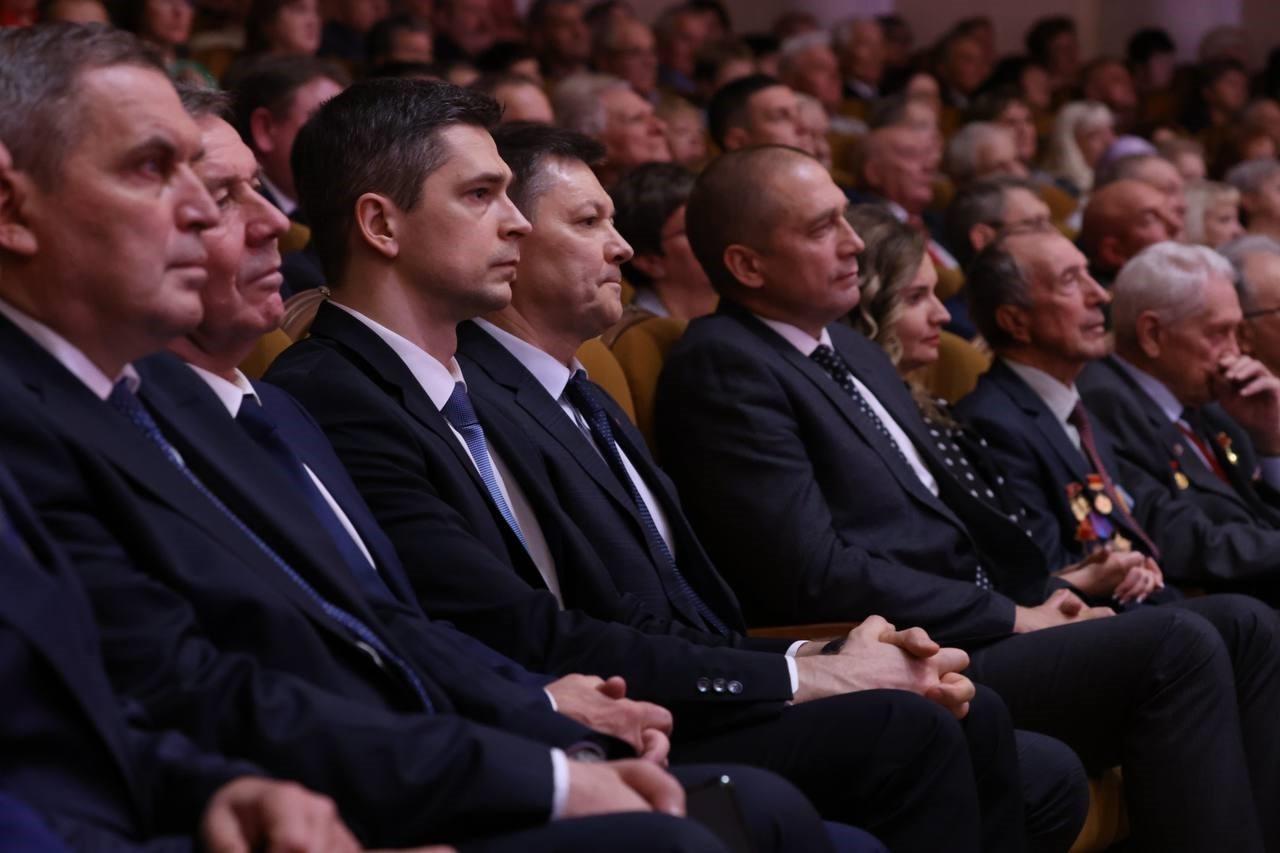 Вячеслав Федорищев поздравил РКЦ «Прогресс» со 130-летием и вручил коллективу орден Гагарина — Портал «НеСлухи.рф» (nesluhi.info)