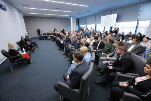 Вячеслав Федорищев и депутат Госдумы Яна Лантратова встретились с участниками СВО — Портал «НеСлухи.рф» (nesluhi.info)