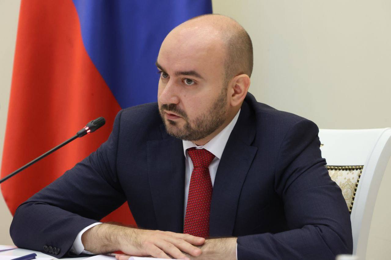 Фото: Вячеслав Федорищев в ходе оперативного совещания объявил о новых кадровых решениях — Портал «НеСлухи.рф» (nesluhi.info) Вячеслав Федорищев в ходе оперативного совещания объявил о новых кадровых решениях — Портал «НеСлухи.рф» (nesluhi.info)