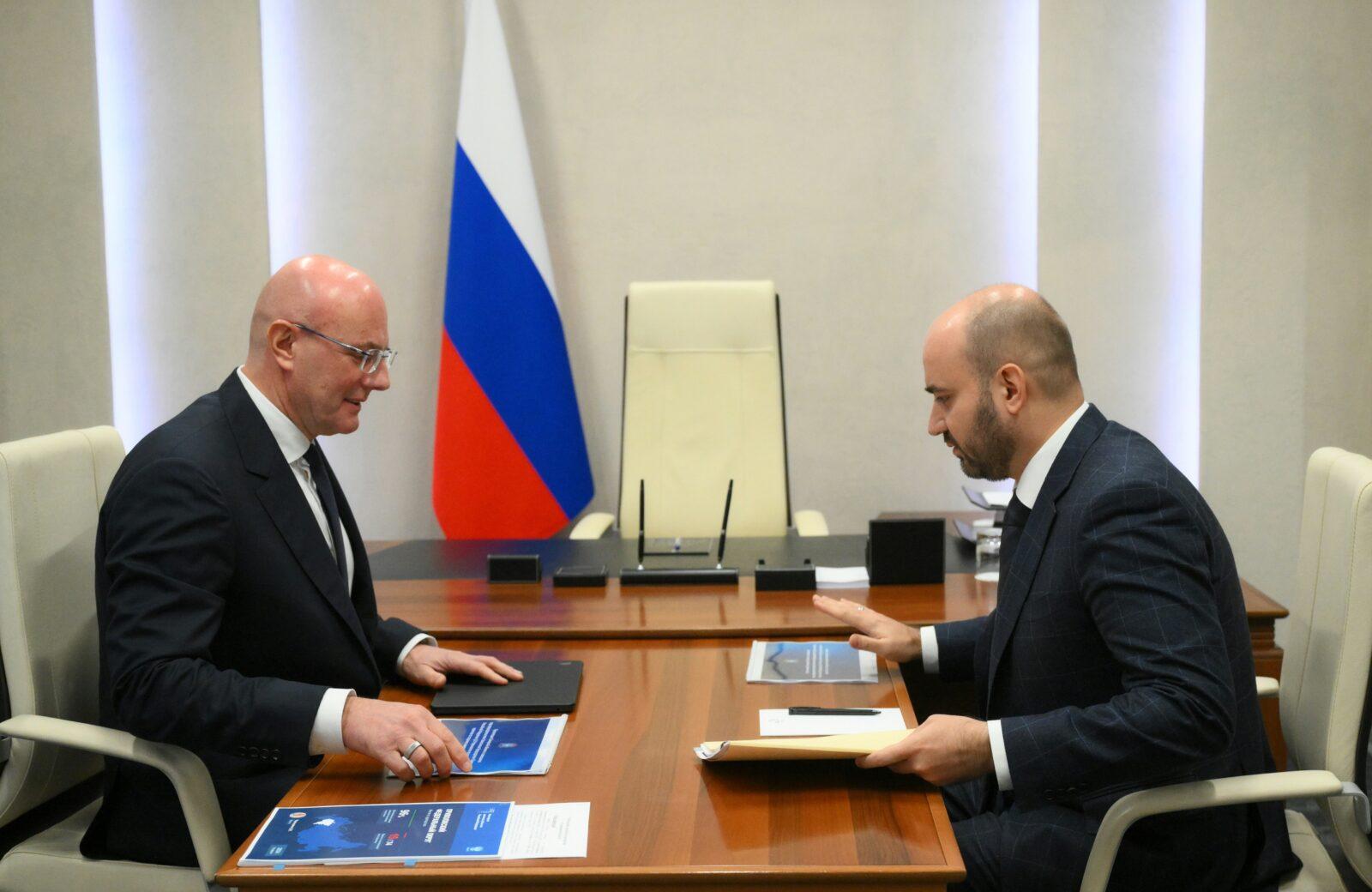 Фото: Дмитрий Чернышенко провел рабочую встречу с главой Самарской области Вячеславом Федорищевым — Портал «НеСлухи.рф» (nesluhi.info) Дмитрий Чернышенко провел рабочую встречу с главой Самарской области Вячеславом Федорищевым — Портал «НеСлухи.рф» (nesluhi.info)