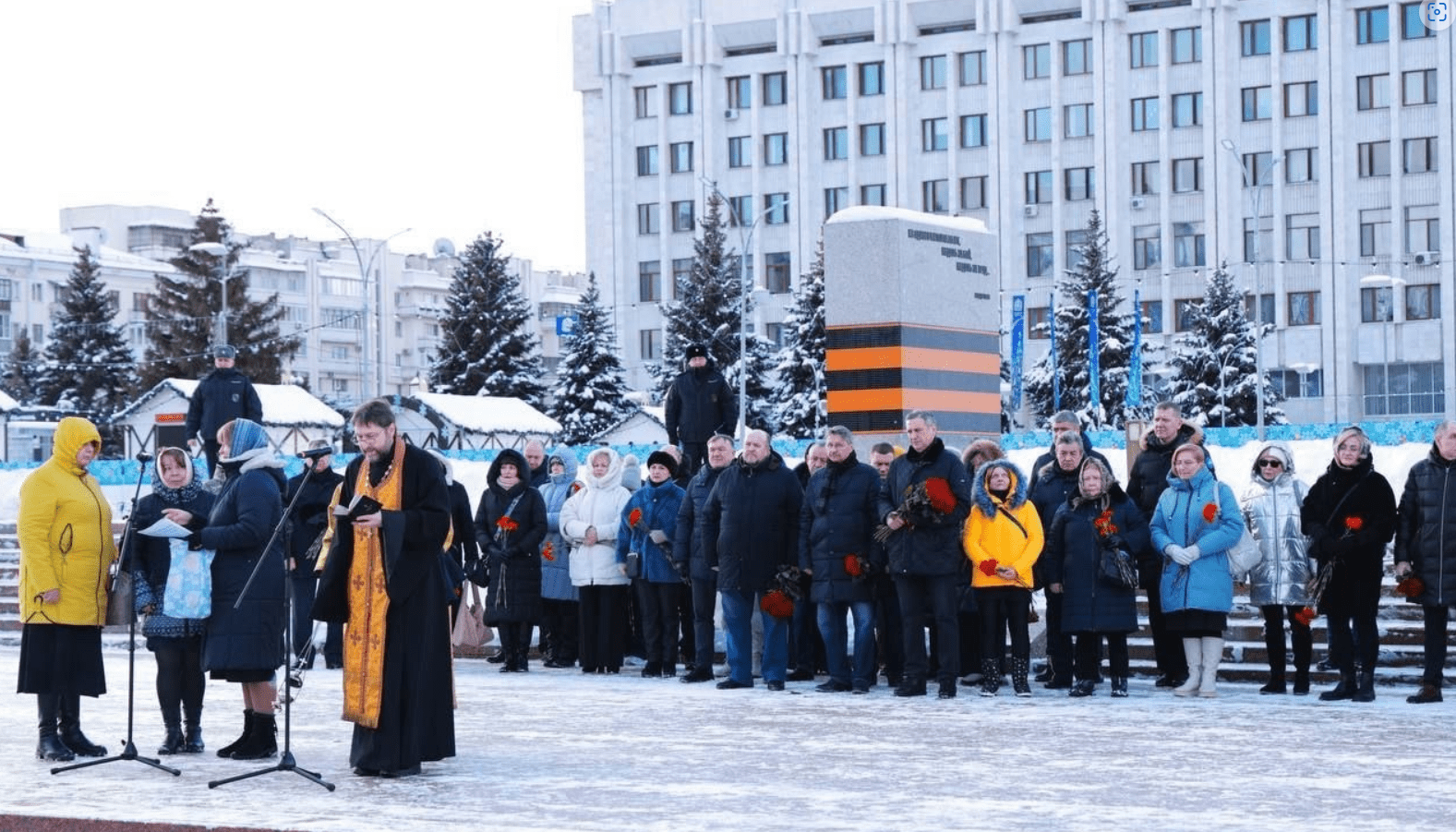 Фото: Вячеслав Федорищев почтил память погибших в Макеевке участников СВО — Портал «НеСлухи.рф» (nesluhi.info) Вячеслав Федорищев почтил память погибших в Макеевке участников СВО — Портал «НеСлухи.рф» (nesluhi.info)