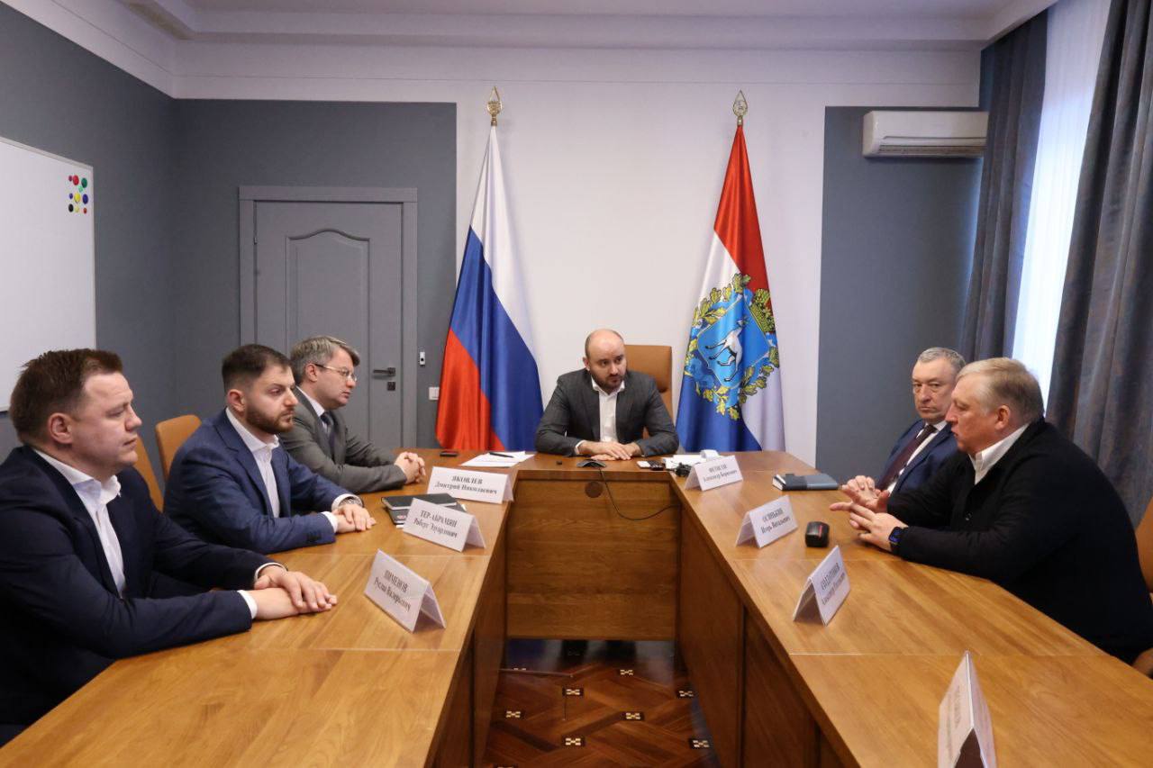 Фото: Вячеслав Федорищев встретился с руководством «Крыльев Советов» перед решающим этапом сезона — Портал «НеСлухи.рф» (nesluhi.info) Вячеслав Федорищев встретился с руководством «Крыльев Советов» перед решающим этапом сезона — Портал «НеСлухи.рф» (nesluhi.info)