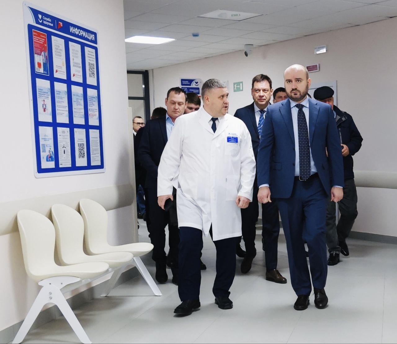 Губернатор Федорищев посетил новую поликлинику в Смышляевке — Портал «НеСлухи.рф» (nesluhi.info)
