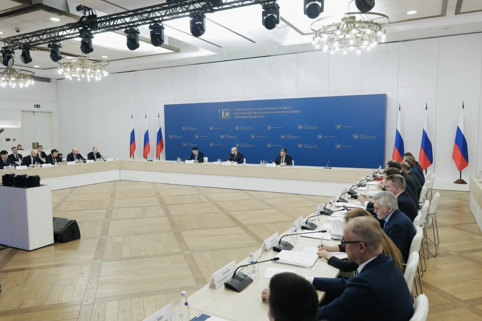 Фото: Губернатор Вячеслав Федорищев провел заседание комиссии Госсовета по промышленности — Портал «НеСлухи.рф» (nesluhi.info) Губернатор Вячеслав Федорищев провел заседание комиссии Госсовета по промышленности — Портал «НеСлухи.рф» (nesluhi.info)