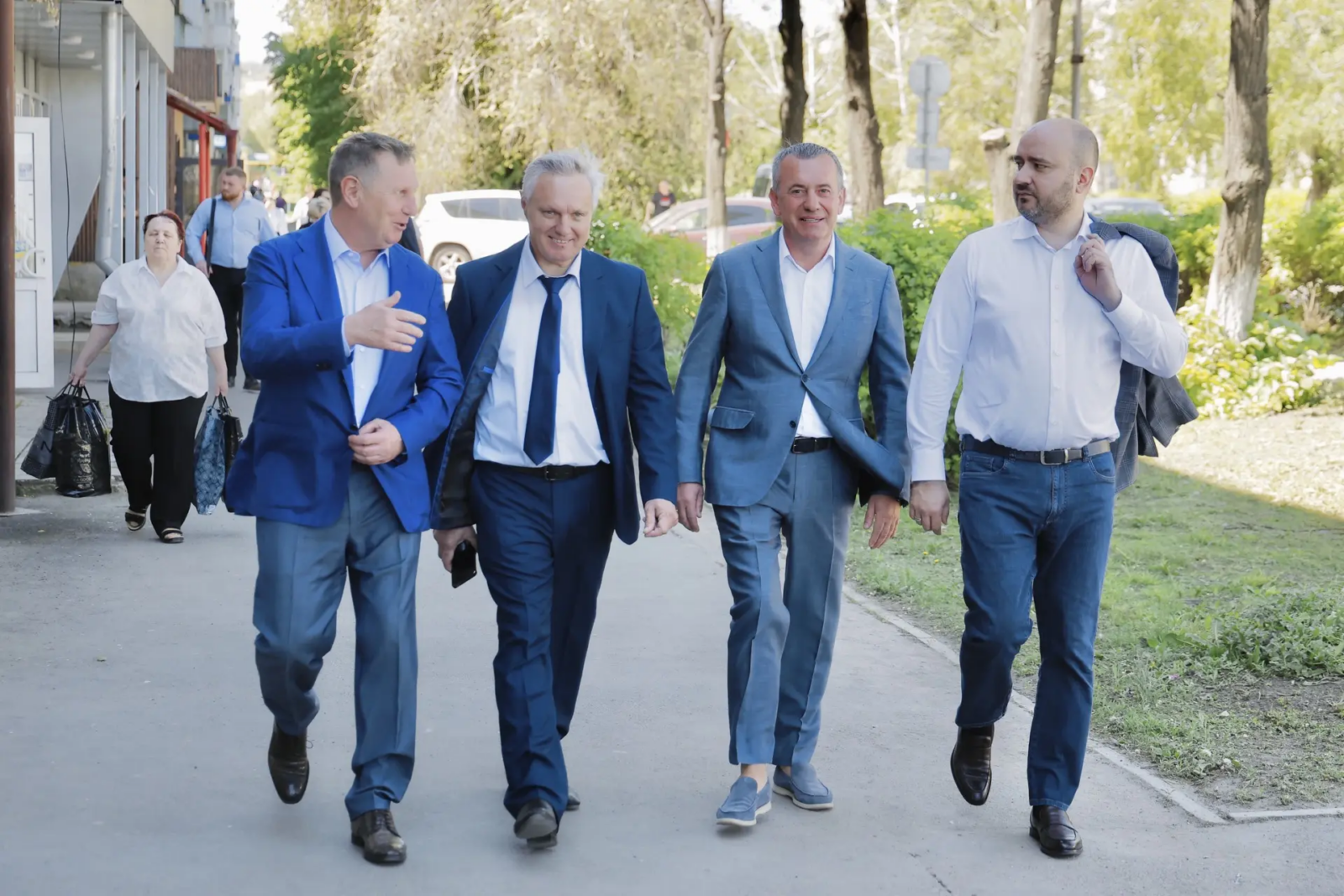 Фото: Вячеслав Федорищев дал ряд поручений по развитию Октябрьска — Портал «НеСлухи.рф» (nesluhi.info) Вячеслав Федорищев дал ряд поручений по развитию Октябрьска — Портал «НеСлухи.рф» (nesluhi.info)