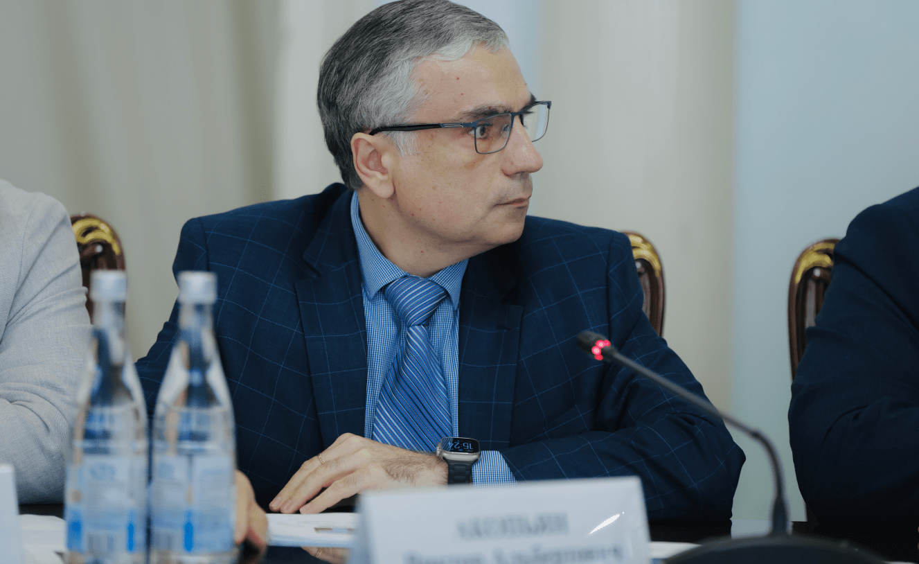 Фото: Итоги ЕГЭ и развитие системы СПО: Вячеслав Федорищев провел оперативное совещание — Портал «НеСлухи.рф» (nesluhi.info) Итоги ЕГЭ и развитие системы СПО: Вячеслав Федорищев провел оперативное совещание — Портал «НеСлухи.рф» (nesluhi.info)