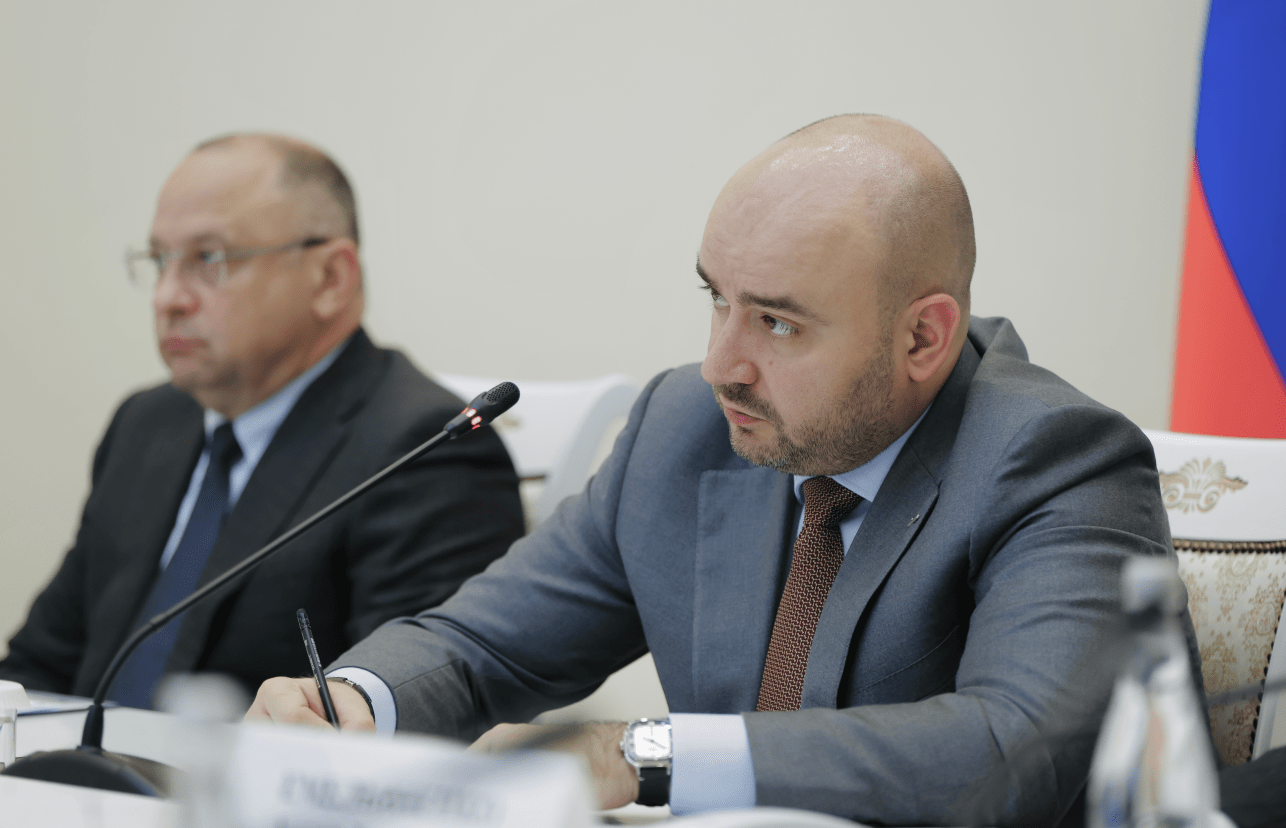 Фото: Вячеслав Федорищев проконтролировал устранение аварии водоснабжения в Красноармейском районе — Портал «НеСлухи.рф» (nesluhi.info) Вячеслав Федорищев проконтролировал устранение аварии водоснабжения в Красноармейском районе — Портал «НеСлухи.рф» (nesluhi.info)