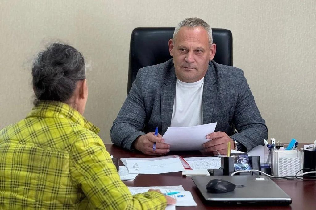 Фото: Вячеслав Коновалов приступил к работе в должности главы Кировского района Самары — Портал «НеСлухи.рф» (nesluhi.info) Вячеслав Коновалов приступил к работе в должности главы Кировского района Самары — Портал «НеСлухи.рф» (nesluhi.info)